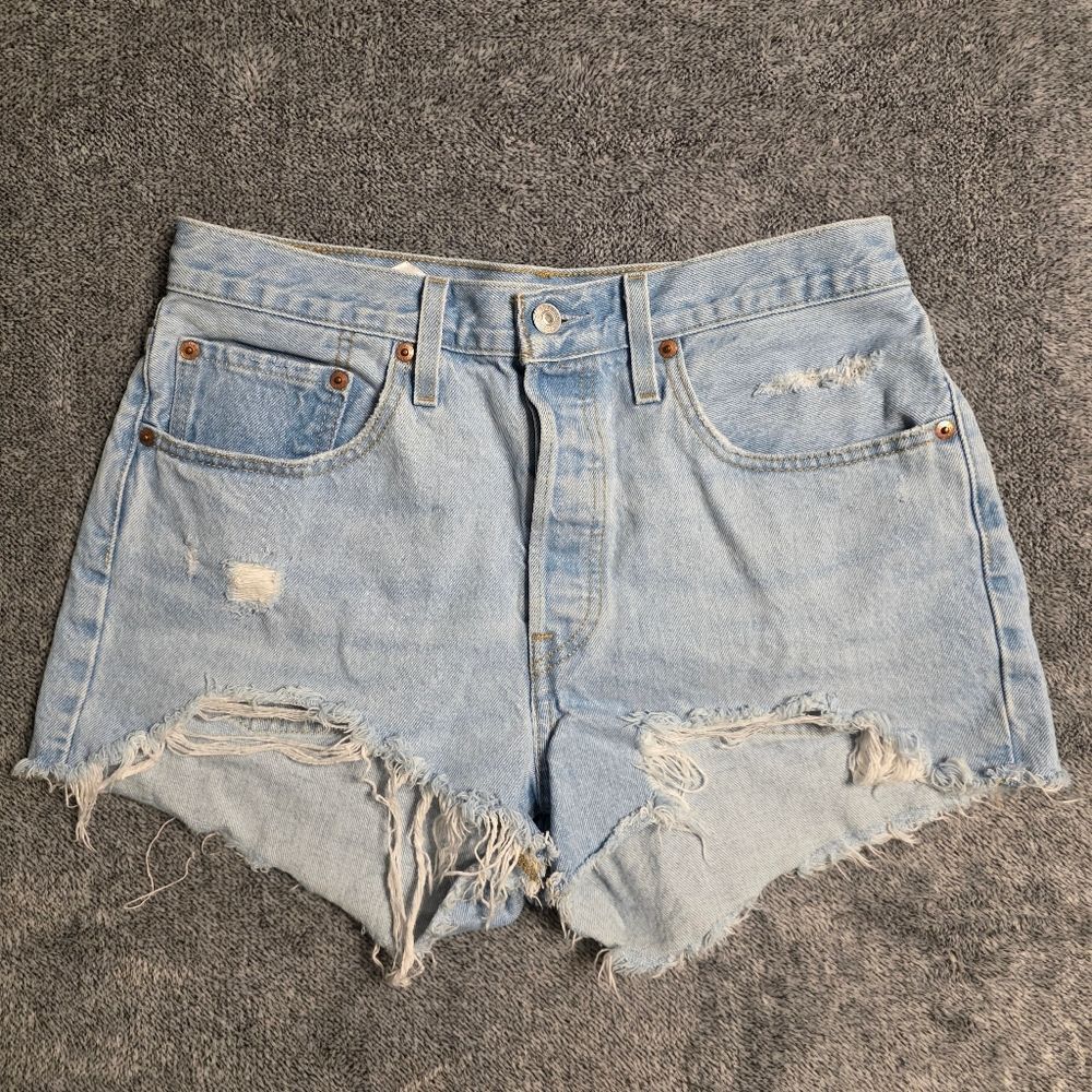 Levi's 501 Distressed Button Fly Shorts Size W30